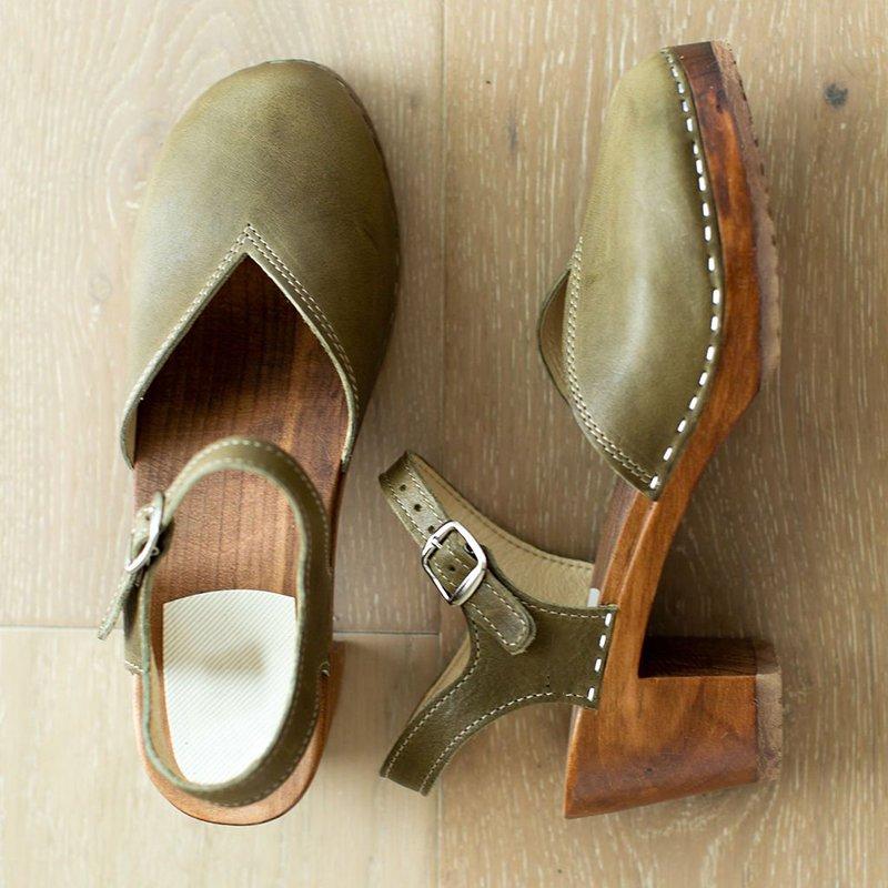 Vintage Buckle Strap Closed Toe Shoes Chunky Heel Sandals