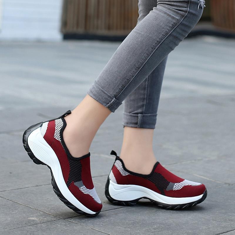 Women's Outdoor Casual Light Breathable Mesh Non-slip Shoes