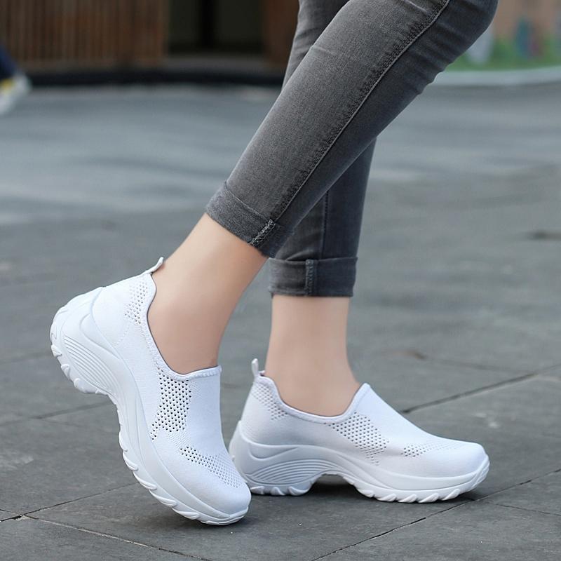 Women's Outdoor Casual Light Breathable Mesh Non-slip Shoes