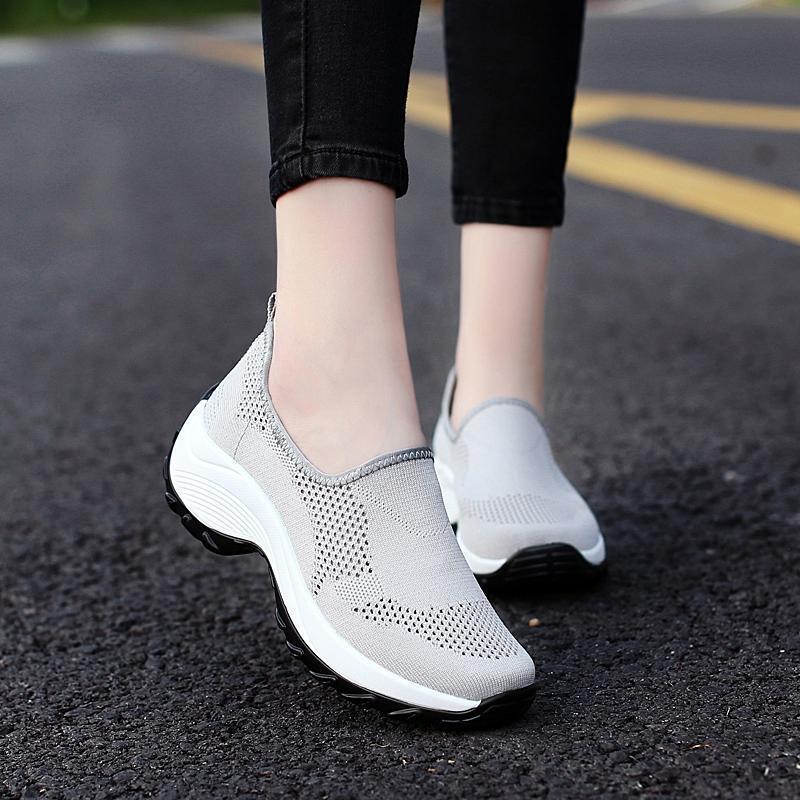 Women's Outdoor Casual Light Breathable Mesh Non-slip Shoes