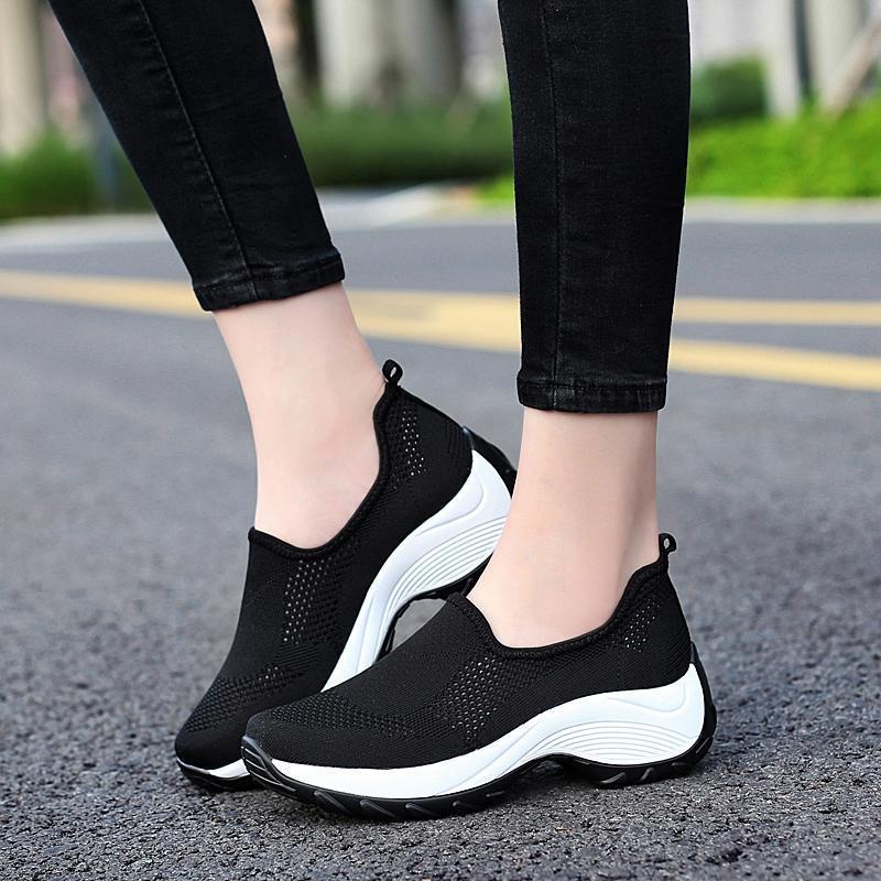 Women's Outdoor Casual Light Breathable Mesh Non-slip Shoes