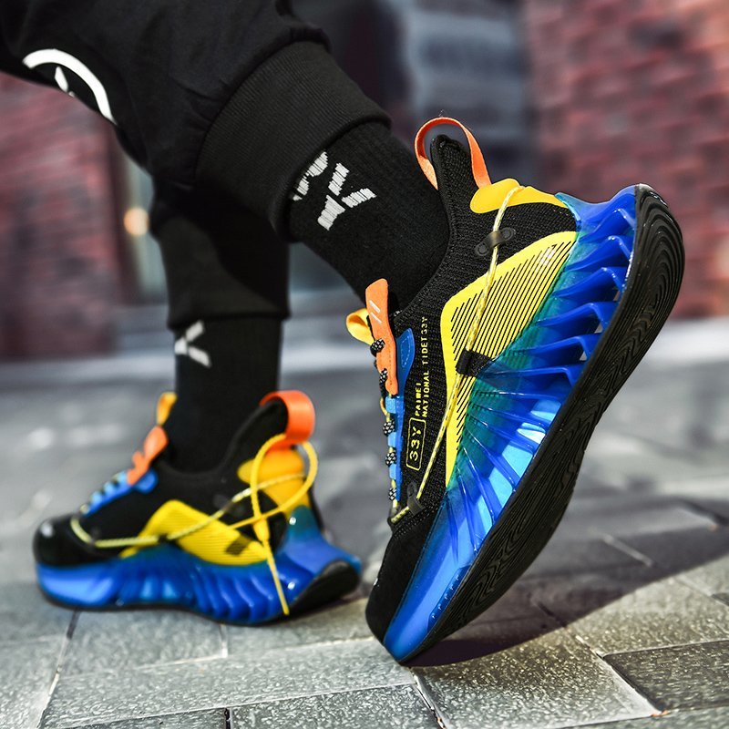 2020 Blade 33Y Sneaker