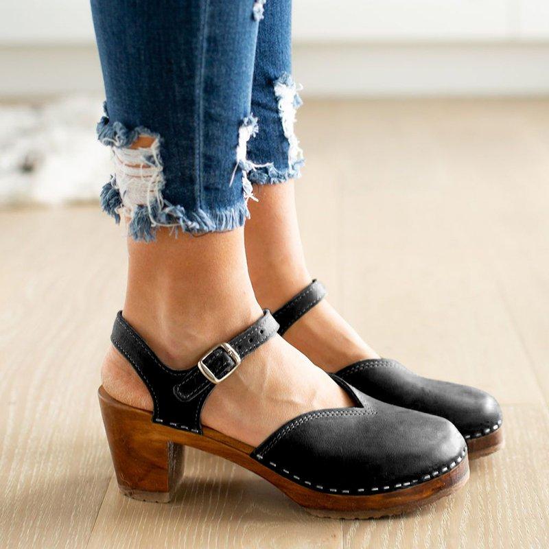 Vintage Buckle Strap Closed Toe Shoes Chunky Heel Sandals