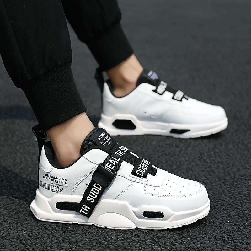 ’Celestial Legend‘ Sneakers