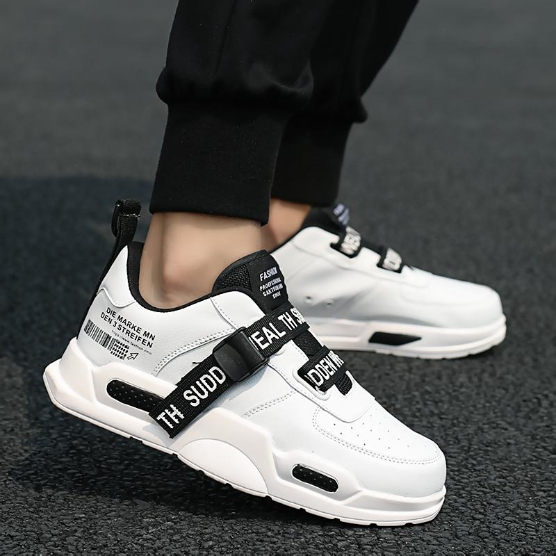 ’Celestial Legend‘ Sneakers