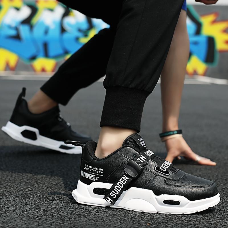 ’Celestial Legend‘ Sneakers