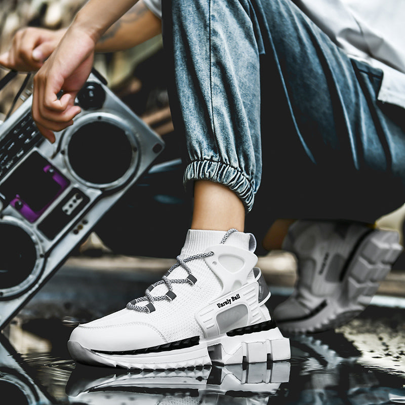 Lightweight Unruly Bull Sneaker