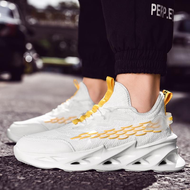 Fly Weaving Lightweight Blade Sneaker