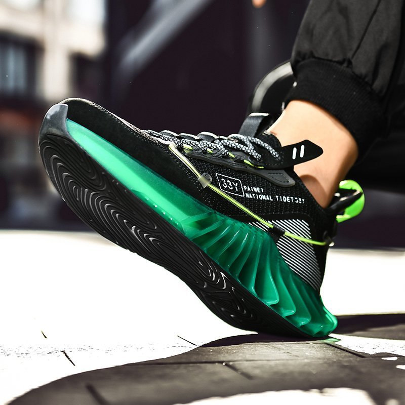 2020 Blade 33Y Sneaker