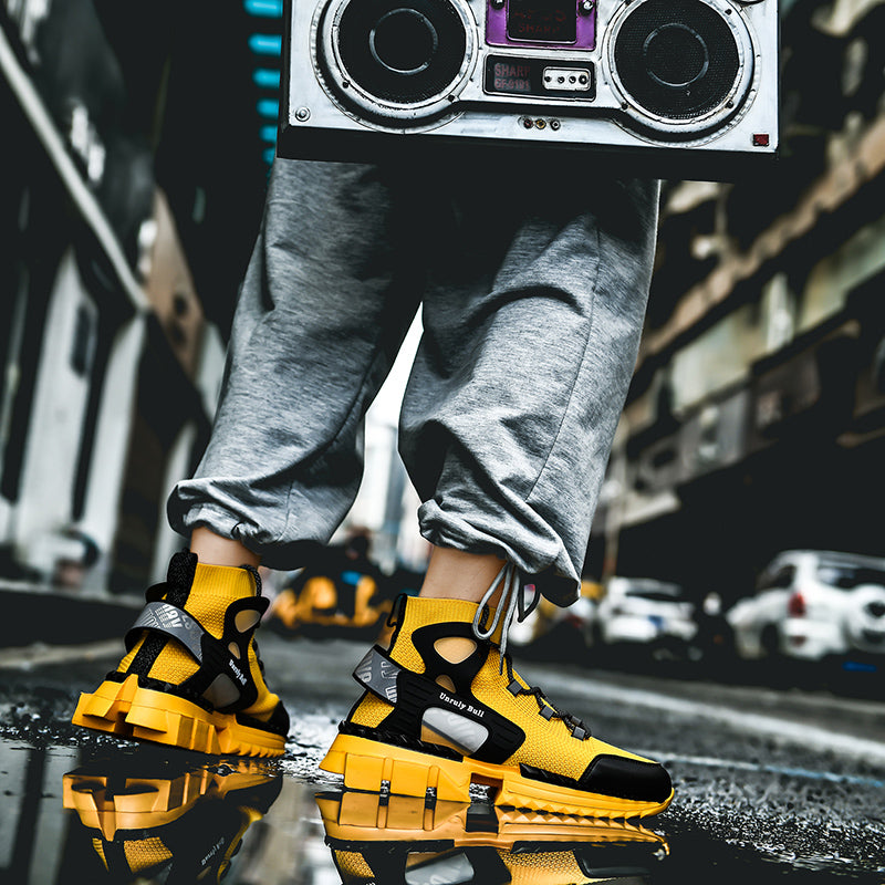 Lightweight Unruly Bull Sneaker