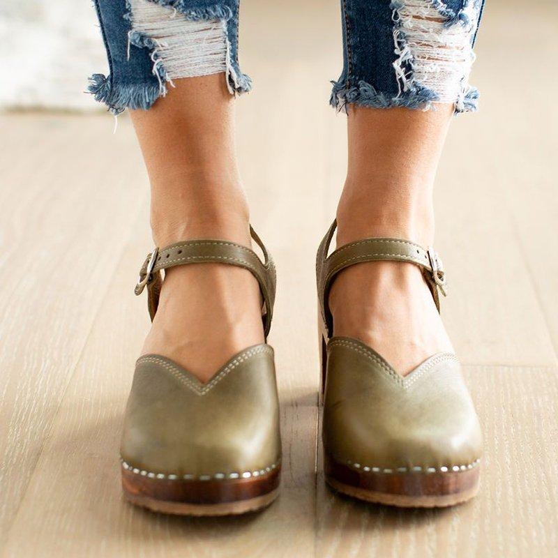 Vintage Buckle Strap Closed Toe Shoes Chunky Heel Sandals