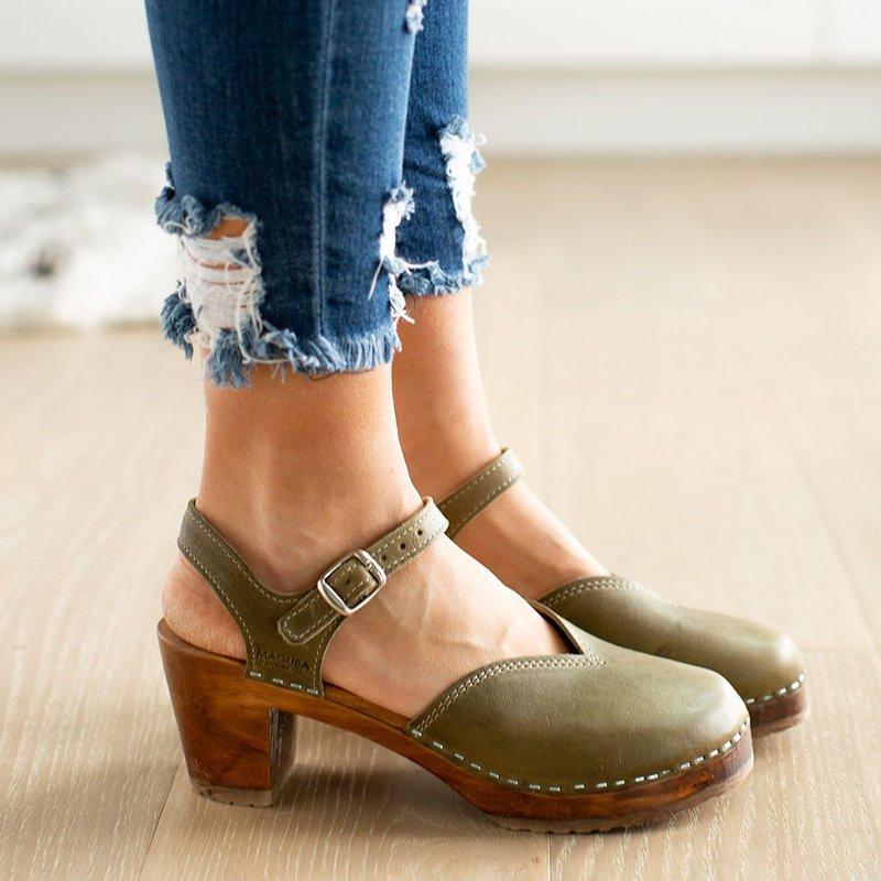 Vintage Buckle Strap Closed Toe Shoes Chunky Heel Sandals