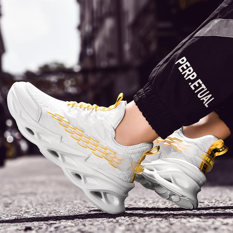 Fly Weaving Lightweight Blade Sneaker